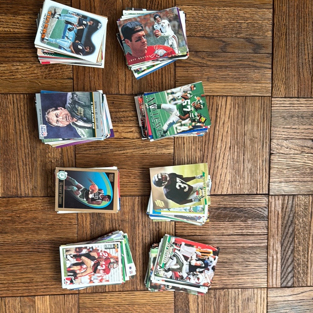 400 Assorted Sports Trading Cards